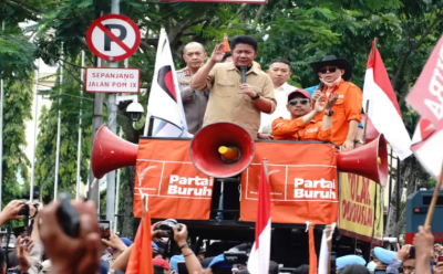 Warga menggelar aksi demo 1 September 2025 di pusat kota