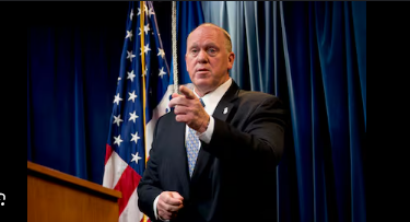 tom homan Profil Singkat Mantan Pejabat Imigrasi AS